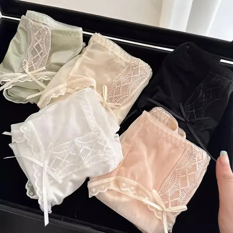 QS Lace Trim Sexy Bow Briefs (4 Packs)