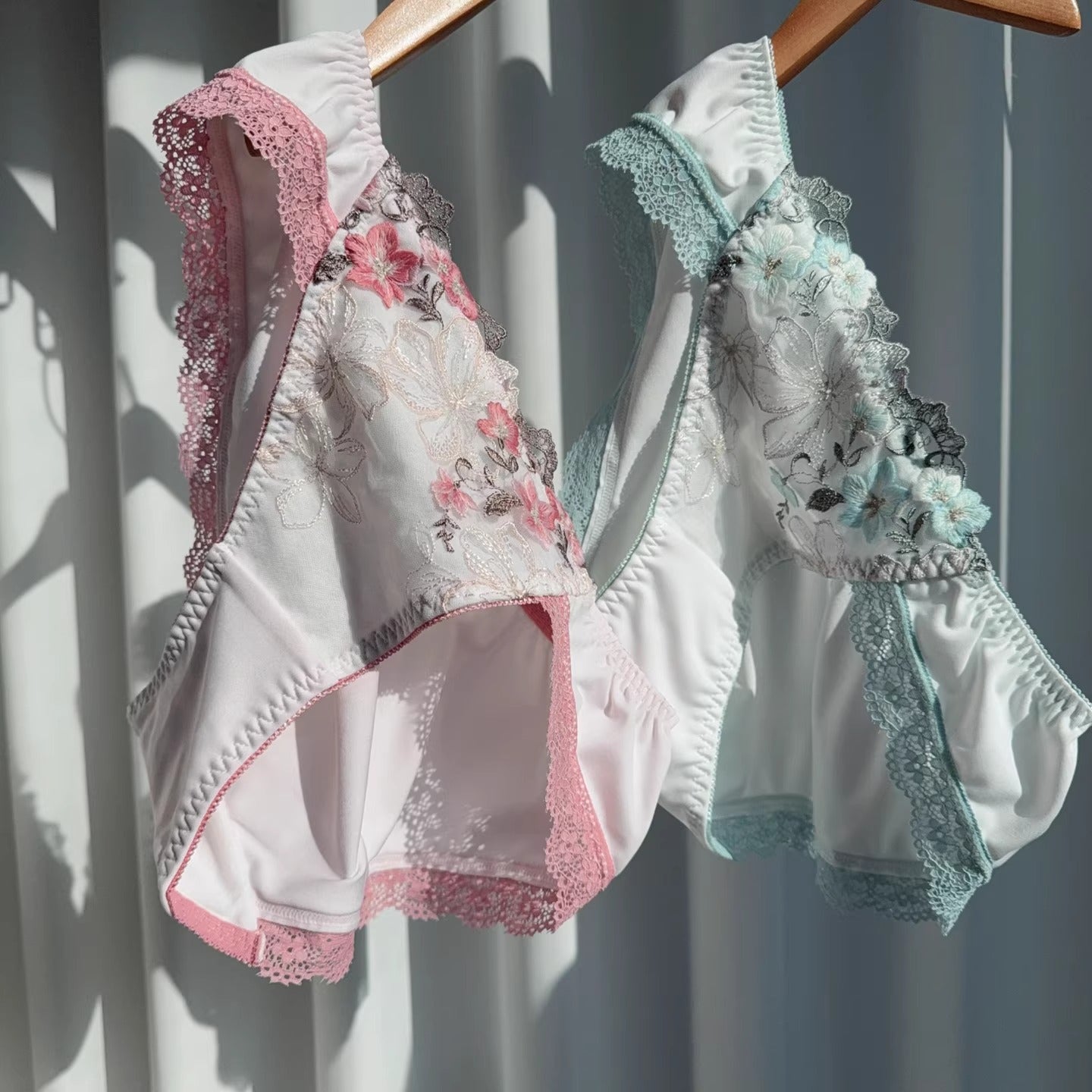 QS Embroidered Floral Lace-trim Panties (4 Packs)