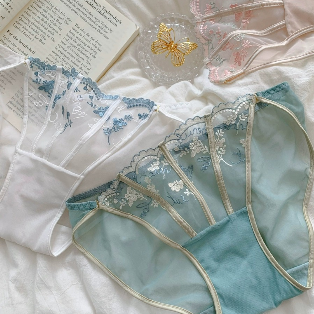 QS Lace Floral Embroidered Panties (3 Packs)