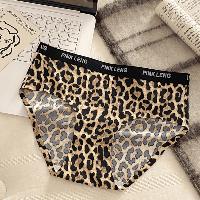 SZ Women Bold Leopard Print Briefs