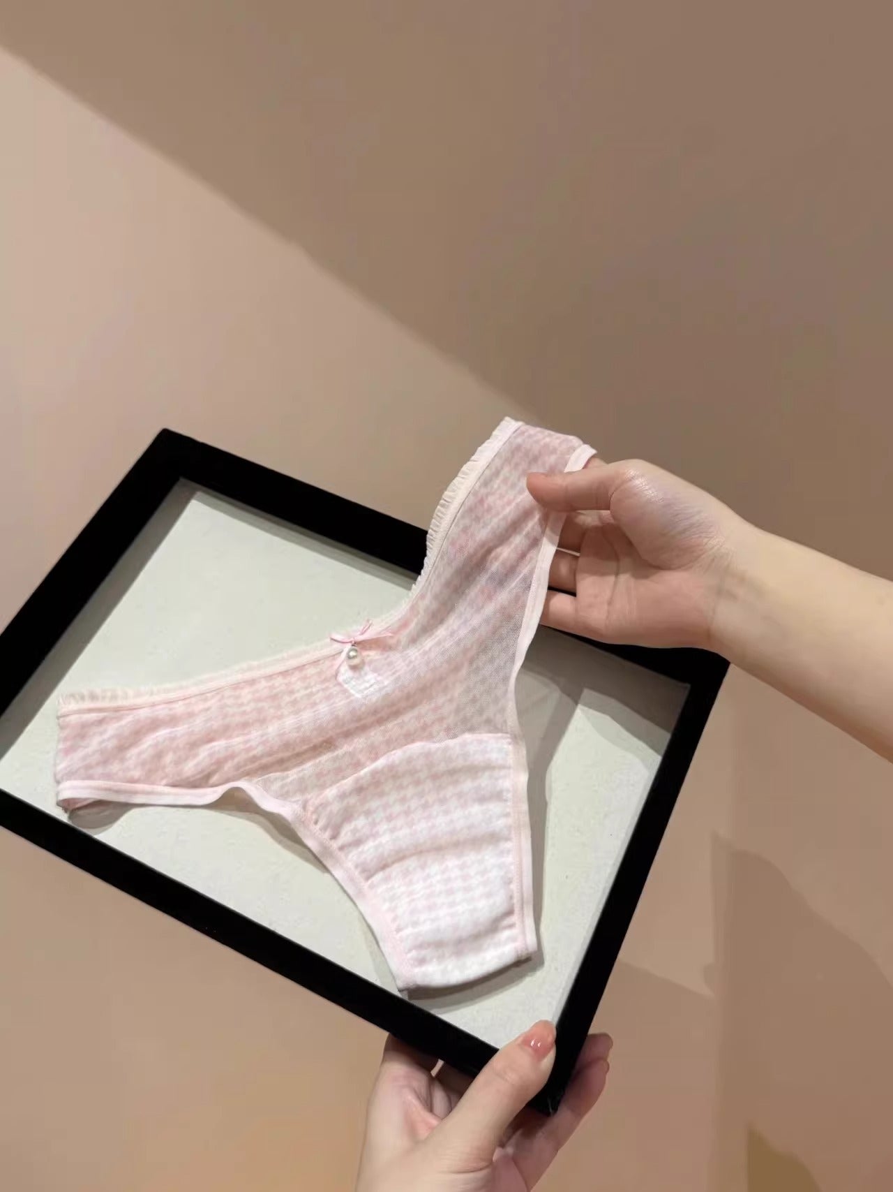 QS Low-rise Pearl Pendant Briefs (4 Packs)