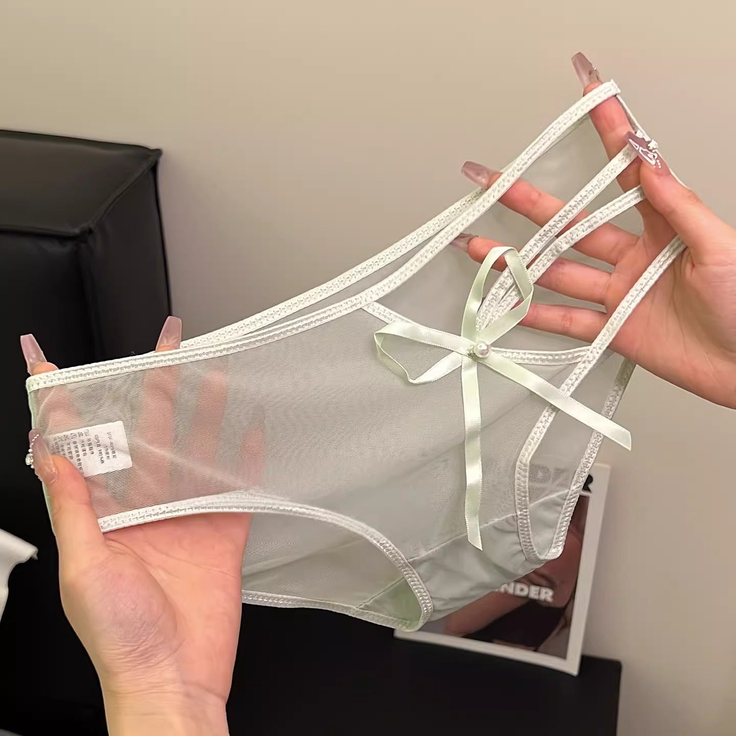 QS Strap Cutout Bow Briefs (4 Packs)