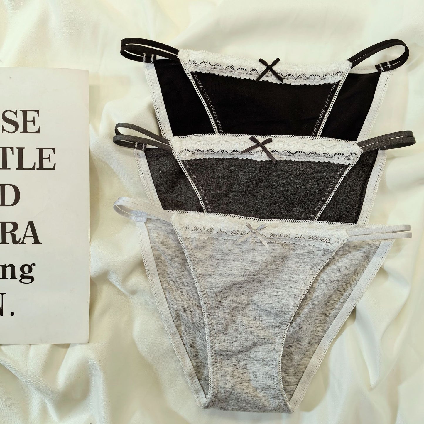 QS High-slit Lace Trim Sexy Briefs (4 Packs)