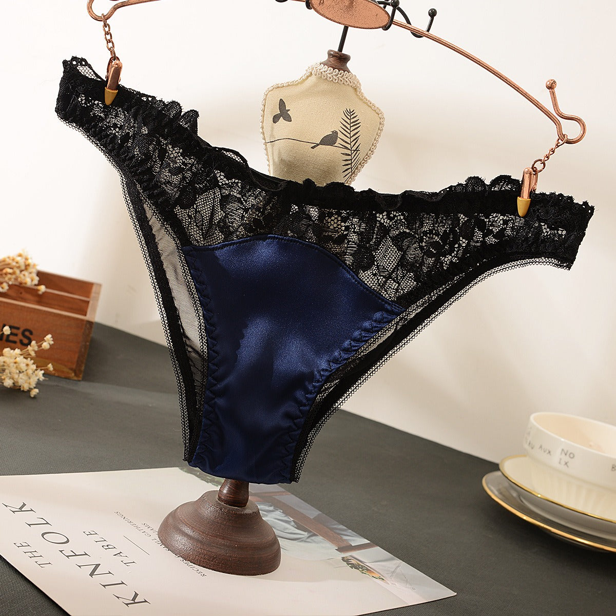 QS Sexy Low Waist Lace Thong