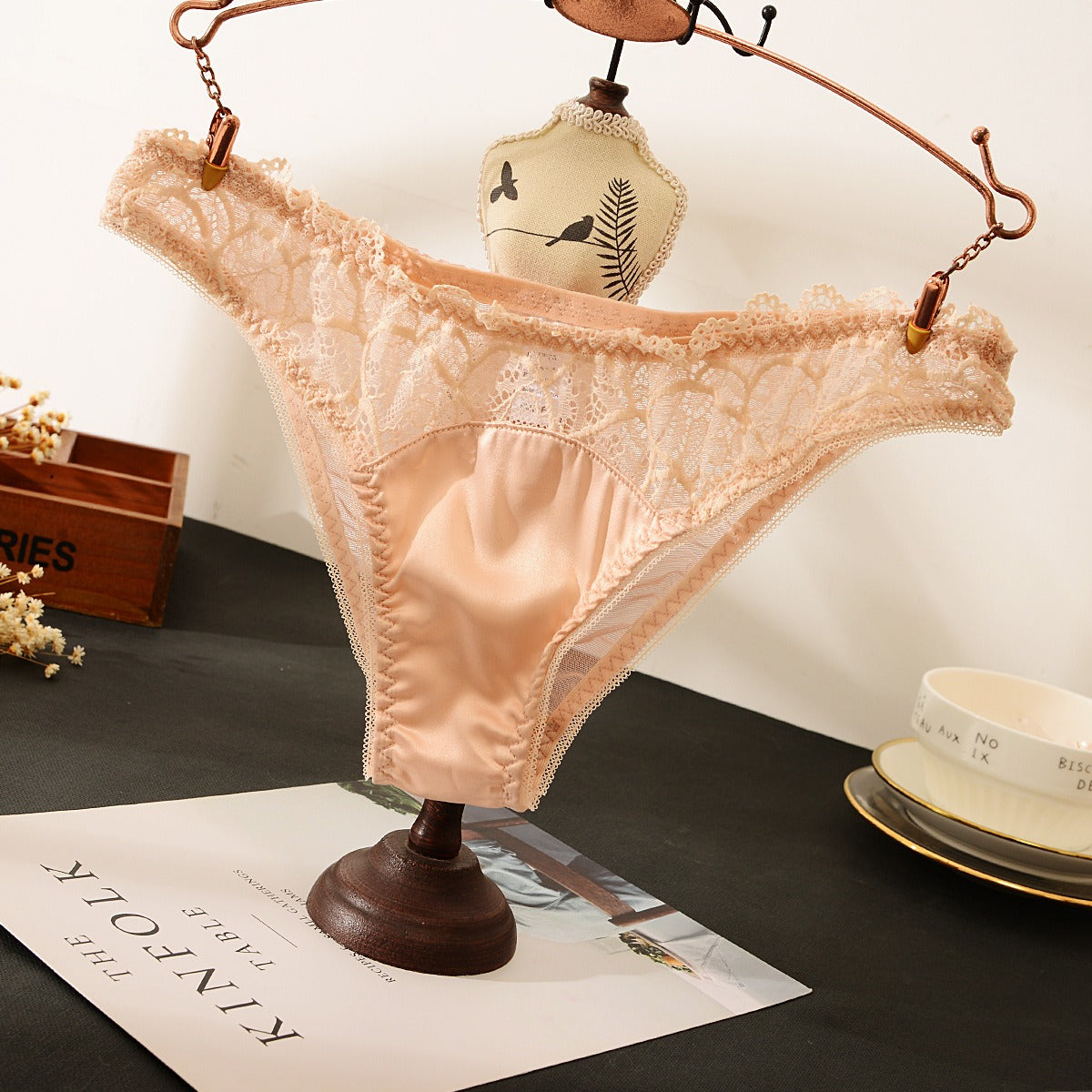 QS Sexy Low Waist Lace Thong