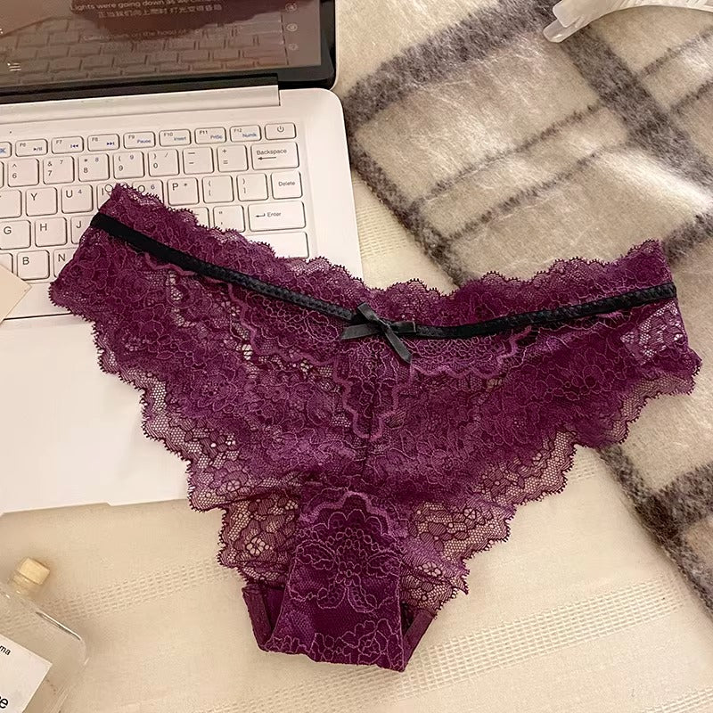 QS Contrasting-Color Lace Panties