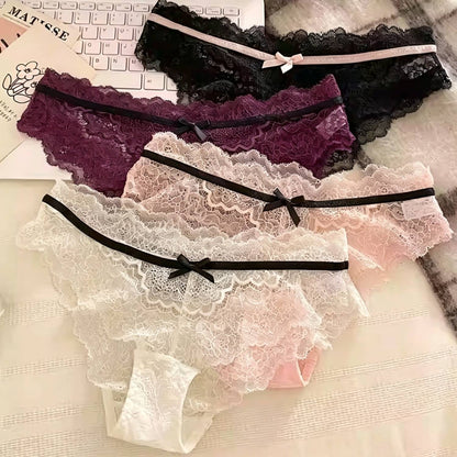 QS Contrasting-Color Lace Panties