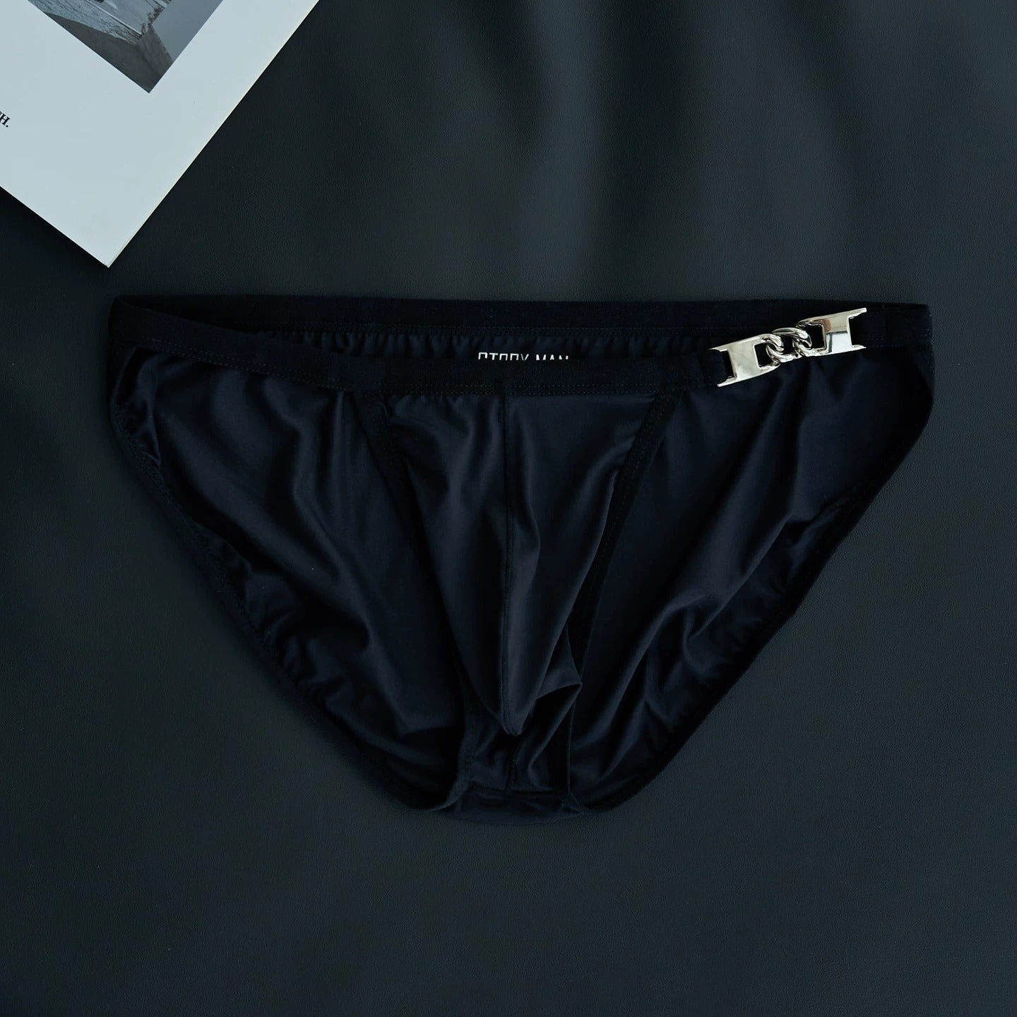 QS Metal Chain High-slit Breathable Briefs