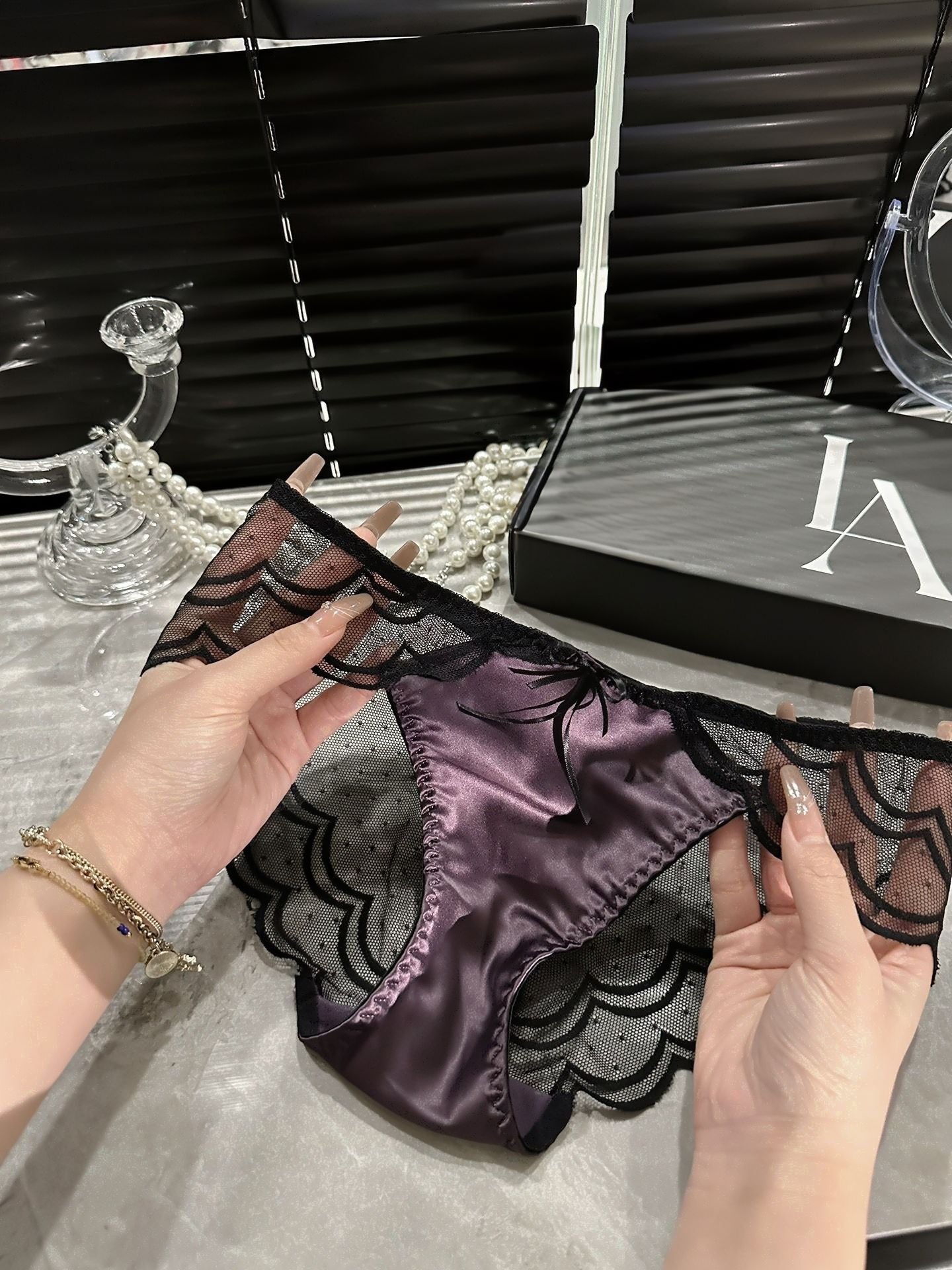 ZD Parisian Violet Dot