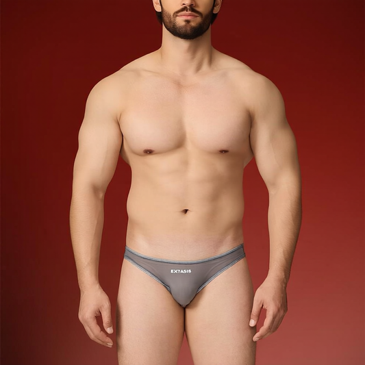 Sexy and seamless briefs