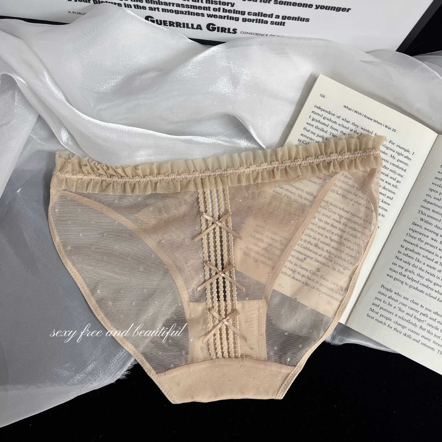 ZD Pleated Lace Detail