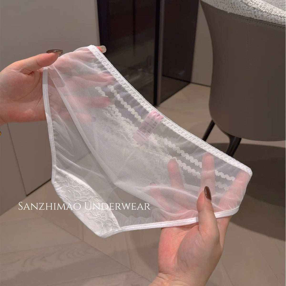 ZD Lace-Tie Seduction