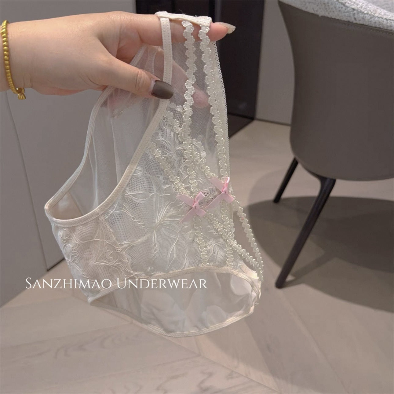 ZD Lace-Tie Seduction