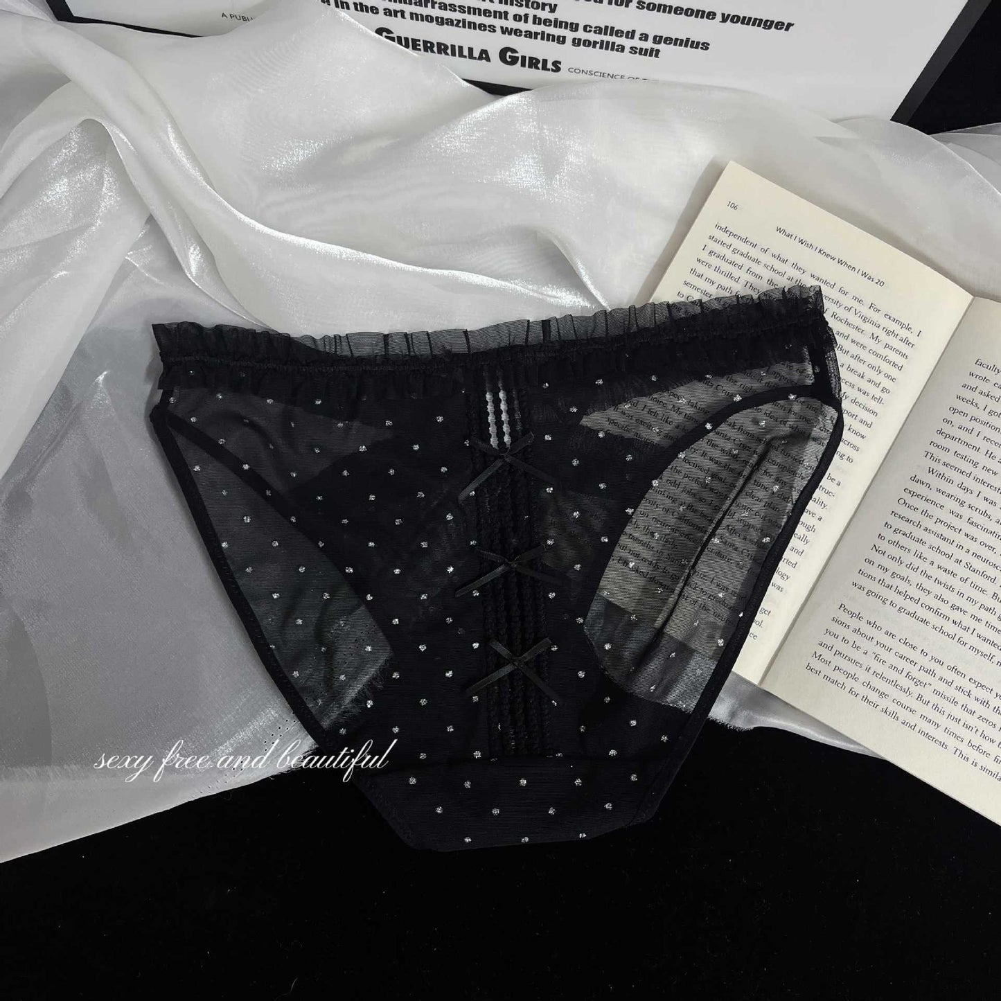 ZD Pleated Lace Detail