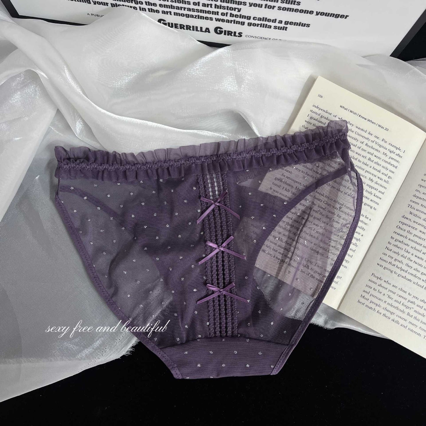 ZD Pleated Lace Detail